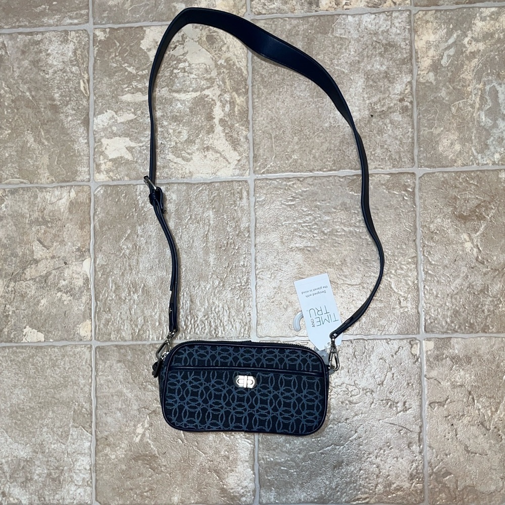 **Last chance** NWT Time and Tru Navy Crossbody Bag